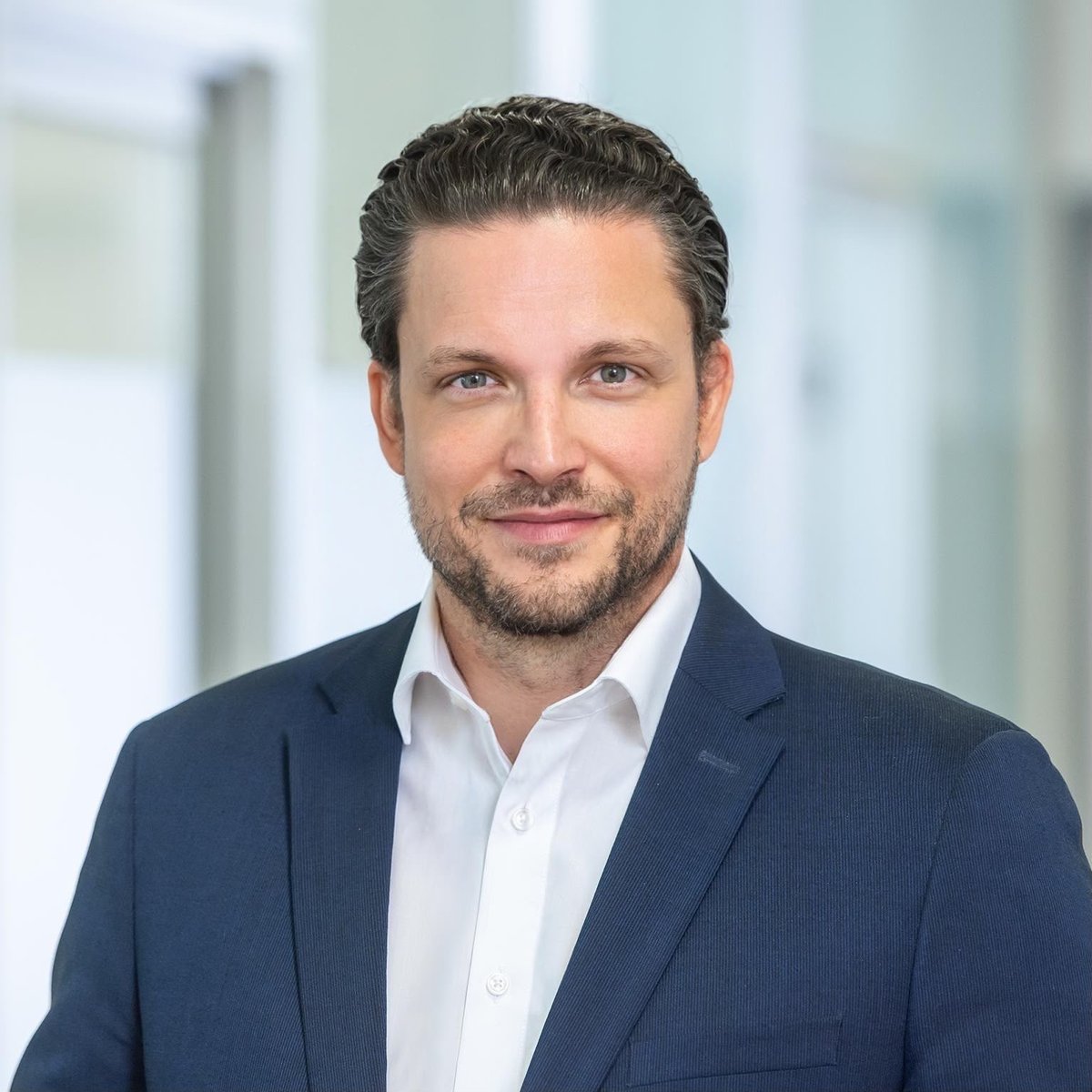 Dr. Maximilian Riedel, Rechtsanwalt für Gesellschafts-, Wirtschafts- und Arbeitsrecht in Regensburg